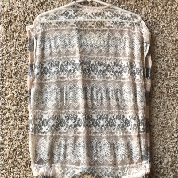 Layering Top - Picture 2 of 3